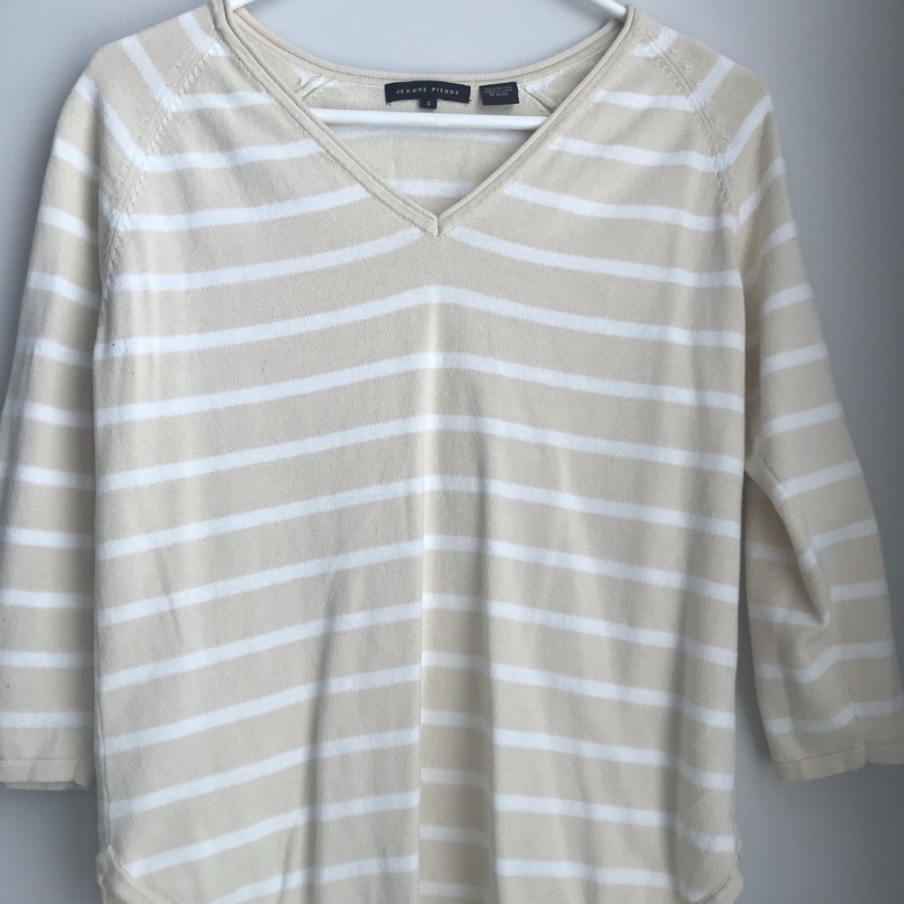 Jeanne Pierre Size S cotton v neck top